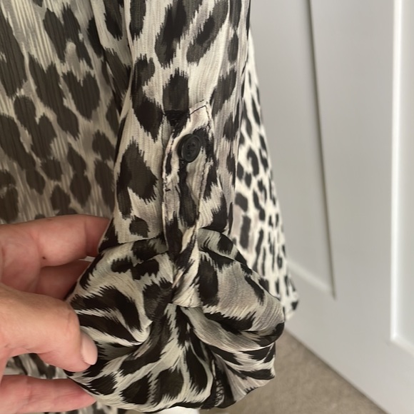 Old Navy Black and White Leopard Print Button Down Shirt - Picture 3 of 5